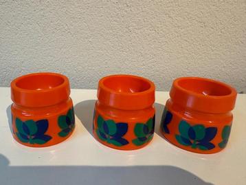 RETRO EIERDOPJES JAREN 70 beschikbaar voor biedingen