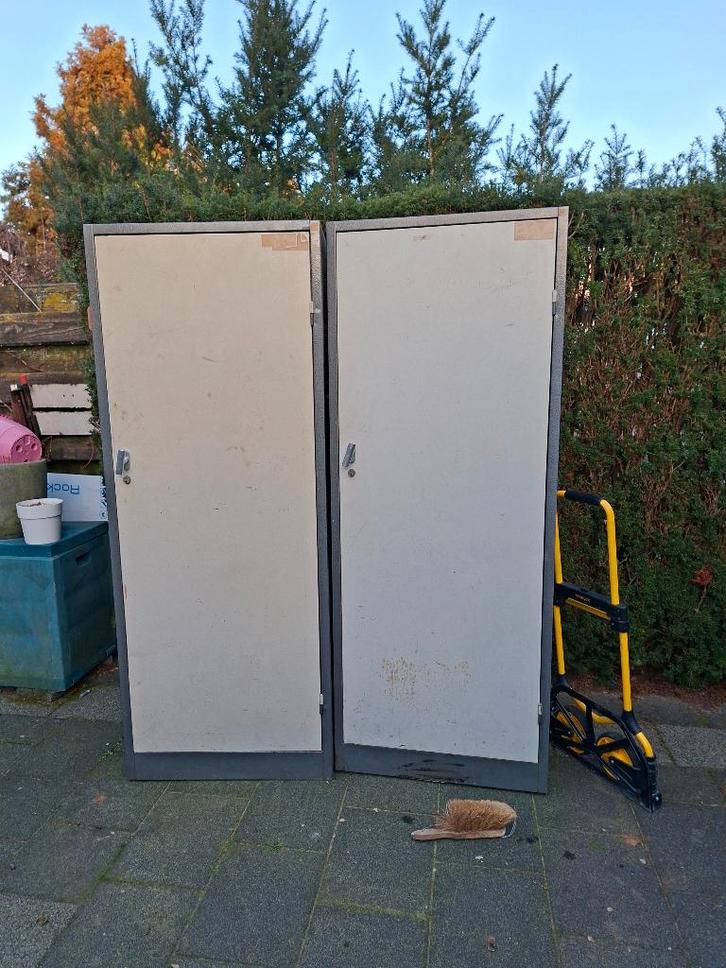 Stalen opbergkasten (gratis af te halen), Huis en Inrichting, Kasten | Lockerkasten, Gebruikt, Ophalen of Verzenden