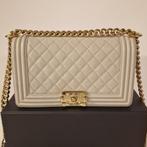 Chanel Gray Medium Caviar Boy Flap 2020, Chanel, Zo goed als nieuw, Support@chanel.com, 31 Rue Cambon, 75001 Paris
France