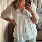 Witte blouse van Saopaulo in maat 38., Maat 38/40 (M), Wit, Ophalen of Verzenden, Zo goed als nieuw