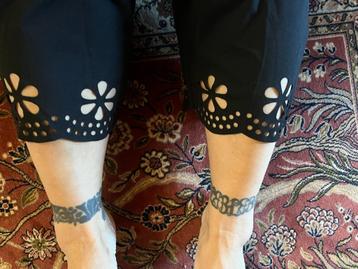 Nieuwe korte legging met uitgesneden bloemen 48 nu 14,99€ beschikbaar voor biedingen