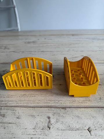 2 gele open trailers LEGO DUPLO beschikbaar voor biedingen