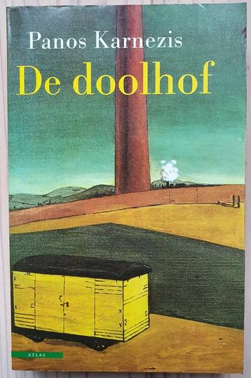 De doolhof - Panos Karnezis, €10 incl verzenden beschikbaar voor biedingen