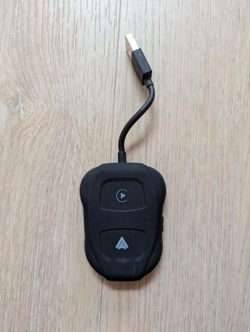 2-in-1 Car Dongle – Apple CarPlay & Android Auto beschikbaar voor biedingen