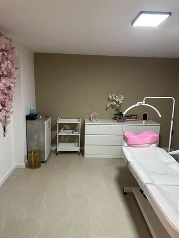 Beautysalon kamers te huur beschikbaar voor biedingen