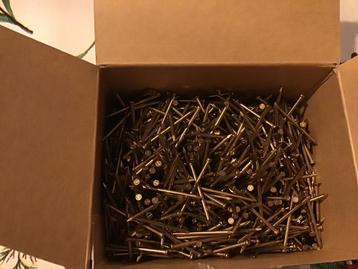 Messingnagels HJZ. beschikbaar voor biedingen