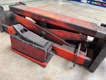 Brugkrik 3000kg - Garagekrik gebruikt beschikbaar voor biedingen