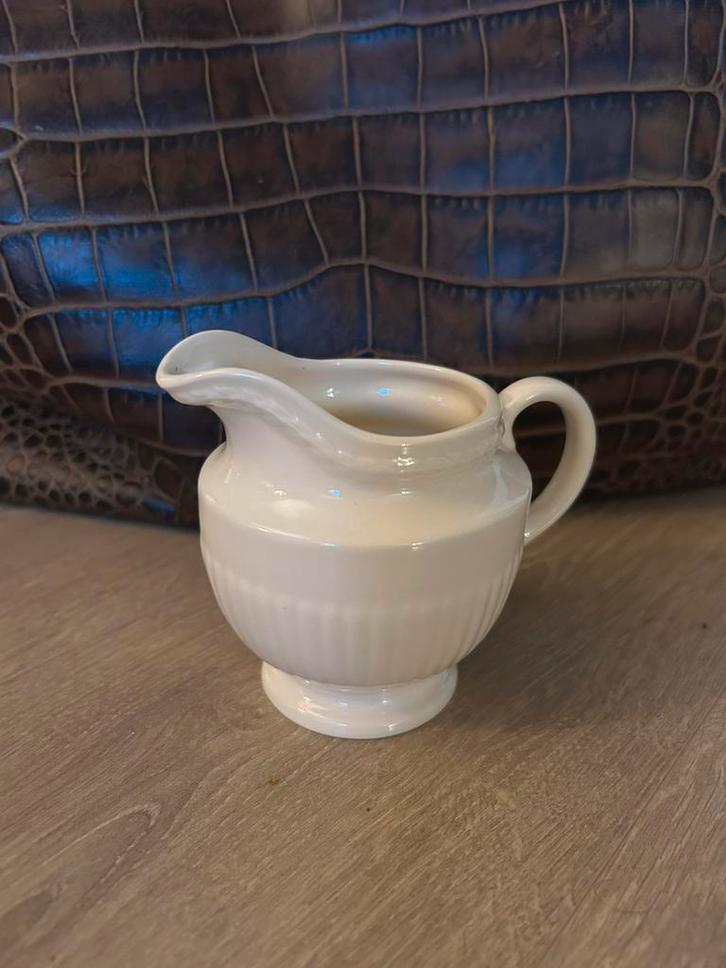 Orgineel Wedgwood Edme melkkannetje nooit gebruikt NIEUW, Antiek en Kunst, Antiek | Servies los, Ophalen of Verzenden