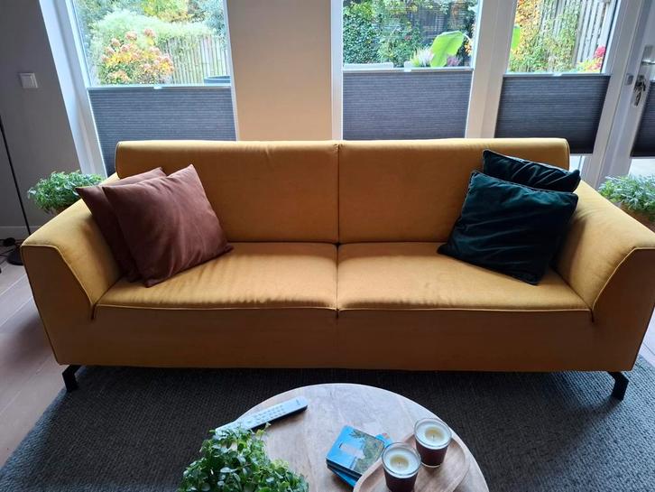 Gele 2,5-zits bank (214cm) - Z.G.A.N., Huis en Inrichting, Banken | Bankstellen, Ophalen