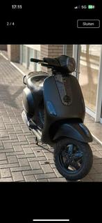 Zwarte Vespa LX50 blauw kenteken, Fietsen en Brommers, Scooters | Vespa, Ophalen, Gebruikt, Benzine, 50 cc