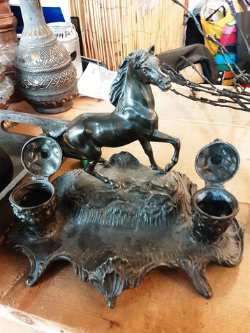 Antieke  Paard Inktstel samac beschikbaar voor biedingen