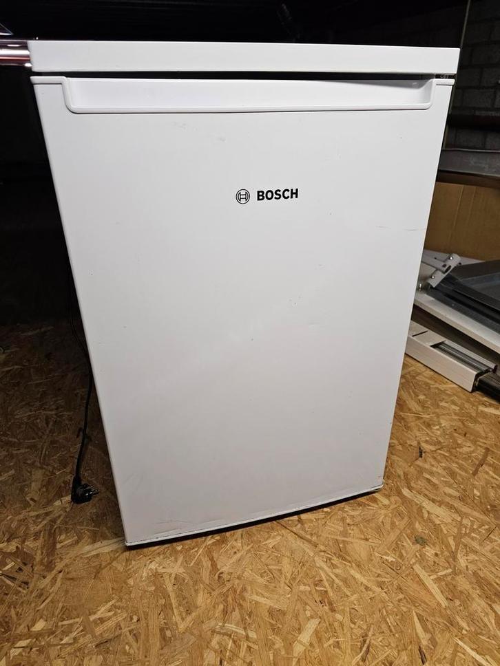 Bosch Koelkast KTR15NW - Compact en Efficiënt, Witgoed en Apparatuur, Koelkasten en IJskasten, Gebruikt, Zonder vriesvak, Minder dan 75 liter