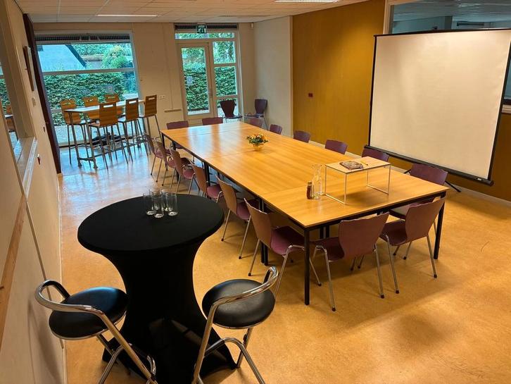 Flexibele vergaderruimte en kantoor/werkplek in Driebergen, Diensten en Vakmensen, Verhuur | Zalen en Feestlocaties