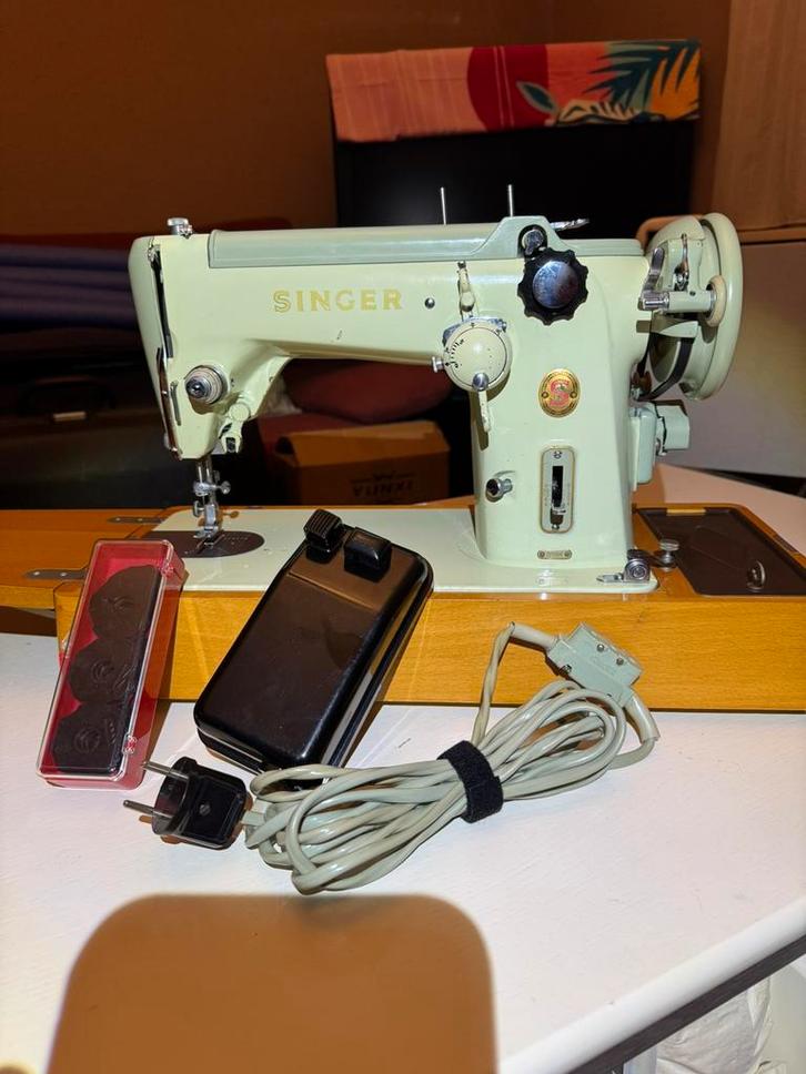 Singer 319K naaimachine, Hobby en Vrije tijd, Naaimachines en Toebehoren, Gebruikt, Naaimachine, Singer, Ophalen