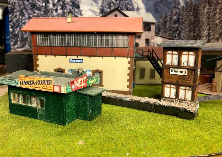 Faller 190215 Zwitsers seinhuis Kerzers H0 + nog 3, Hobby en Vrije tijd, Modeltreinen | H0, Gebruikt, Brug, Tunnel of Gebouw, Gelijkstroom of Wisselstroom