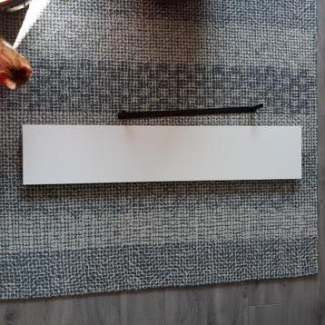 Zwevende wandplank wit beschikbaar voor biedingen