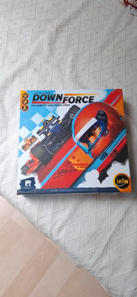 Downforce Bordspel, Hobby en Vrije tijd, Gezelschapsspellen | Bordspellen, Zo goed als nieuw, Drie of vier spelers, Vijf spelers of meer