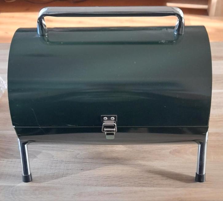 Compacte, portable barbecue met accessoires, Tuin en Terras, Houtskoolbarbecues, Nieuw, Met accessoires, Ophalen of Verzenden