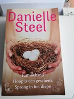 Familieband; Hoop is een geschenk; Sprong in het diepe, Danielle Steel, Ophalen of Verzenden, Zo goed als nieuw, Nederland