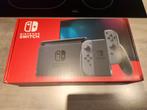 Nintendo Switch 2019 met Verbeterde Accuduur, Spelcomputers en Games, Spelcomputers | Nintendo Switch, Met 2 controllers, Zo goed als nieuw
