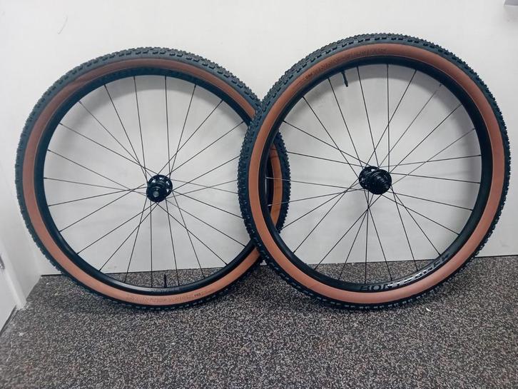 Bontrager Kovee comp 25   29 inche, Fietsen en Brommers, Fietsonderdelen, Nieuw, Racefiets, Wiel, Ophalen of Verzenden