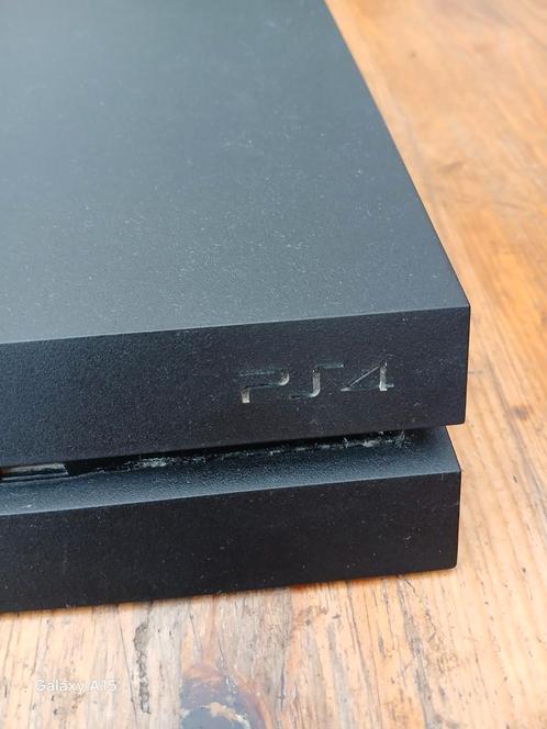Leuke Playstation 4, Spelcomputers en Games, Spelcomputers | Sony PlayStation 4, Zo goed als nieuw, Original, Met 2 controllers