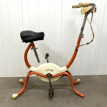 Vintage Crosstrainer beschikbaar voor biedingen