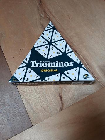 Triominos Gezelschapsspel beschikbaar voor biedingen