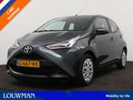 Toyota Aygo 1.0 VVT-i x-play | Camera | Metaallak | NL-Auto, Auto's, Toyota, Voorwielaandrijving, Stof, Gebruikt, Met garantie (alle)