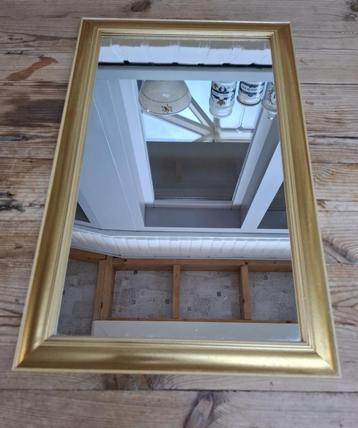 Rechthoekige goudkleurige spiegel L 55 cm x B 35 cm beschikbaar voor biedingen