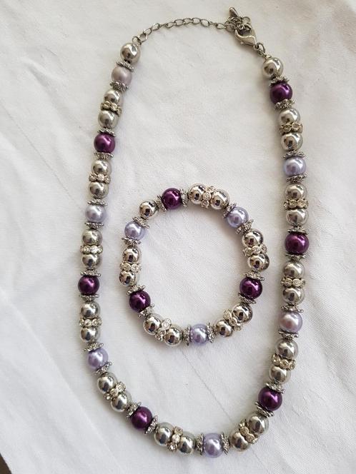 ketting met bijpassende armband paars lila zilverkleurig, Sieraden, Tassen en Uiterlijk, Kettingen, Zo goed als nieuw, Overige materialen