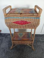 Vintage Naaimand Rotan Riet met 2 gewatteerde opbergvakken, Antiek en Kunst, Ophalen