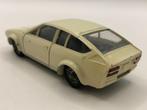 Solido 82 Alfa Romeo Alfetta GTV wit -GOED- M26, Hobby en Vrije tijd, Modelauto's | 1:43, Gebruikt, Auto, Solido, Ophalen of Verzenden