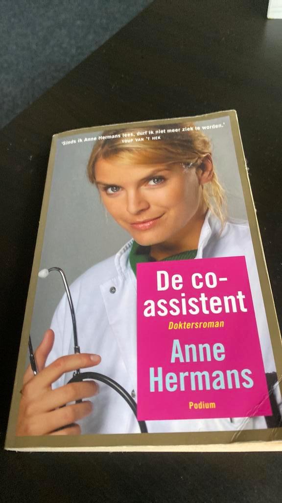 A. Hermans - De co-assistent, Boeken, Literatuur, Zo goed als nieuw, Ophalen of Verzenden
