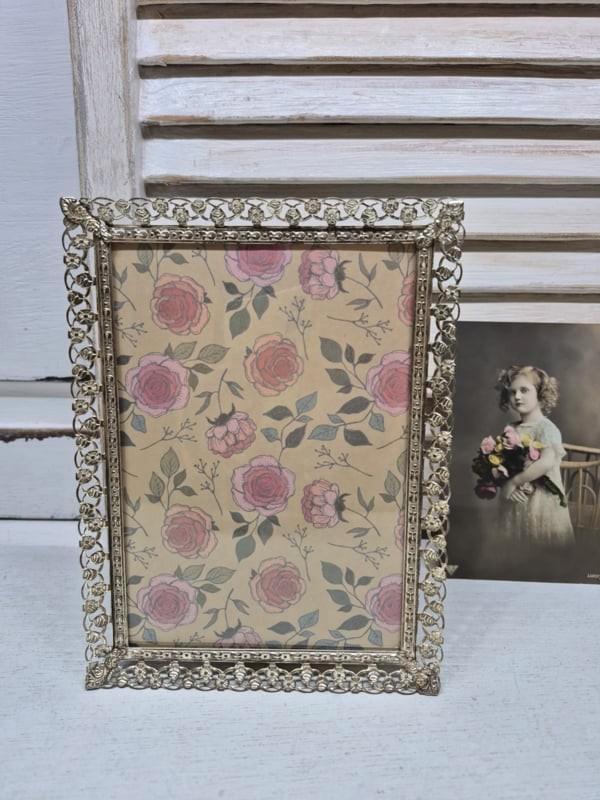 Verzilverde fotolijst met opengewerkte rand, Antiek en Kunst, Antiek | Woonaccessoires, Ophalen of Verzenden