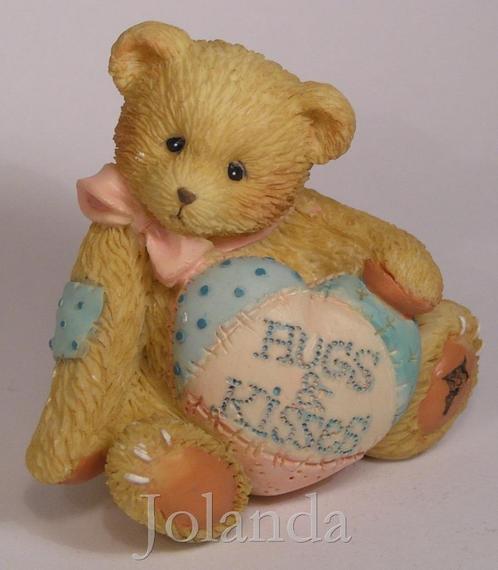Cherished Teddies Hugs and Kisses, Verzamelen, Beren en Cherished Teddies, Zo goed als nieuw, Beeldje, Cherished Teddies, Ophalen of Verzenden