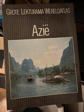 De grote Lekturama wereldatlas 11 stuks. Azië, afrika, etc beschikbaar voor biedingen