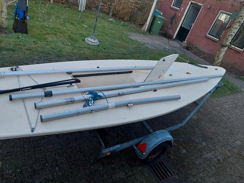 Laser standaard compleet plus extra 4.7 zeil. Incl trailer., Watersport en Boten, Open zeilboten, Gebruikt, Laser, 3 tot 6 meter