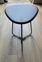 Leolux Pode Tripod Bijzettafel Eiken Pinegrey, Huis en Inrichting, Tafels | Salontafels, 50 tot 75 cm, Nieuw, Minder dan 50 cm
