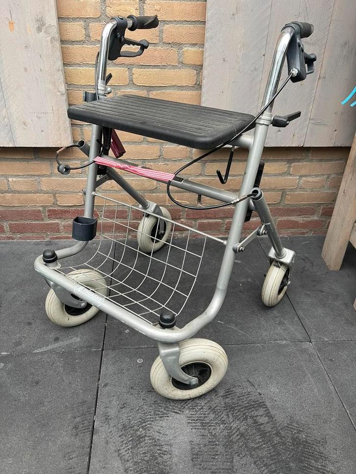 Rollator met luchtbanden, Diversen, Rollators, Gebruikt, Ophalen