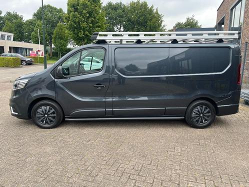 Renault Trafic GB 2.0 Blue dCi 131pk L2h1 T30 2023 Grijs, Auto's, Bestelauto's, Particulier, ABS, Achteruitrijcamera, Adaptieve lichten