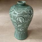 Koreaans celadon craquelé keramiek vaas met kraanvogel decor, Verzenden