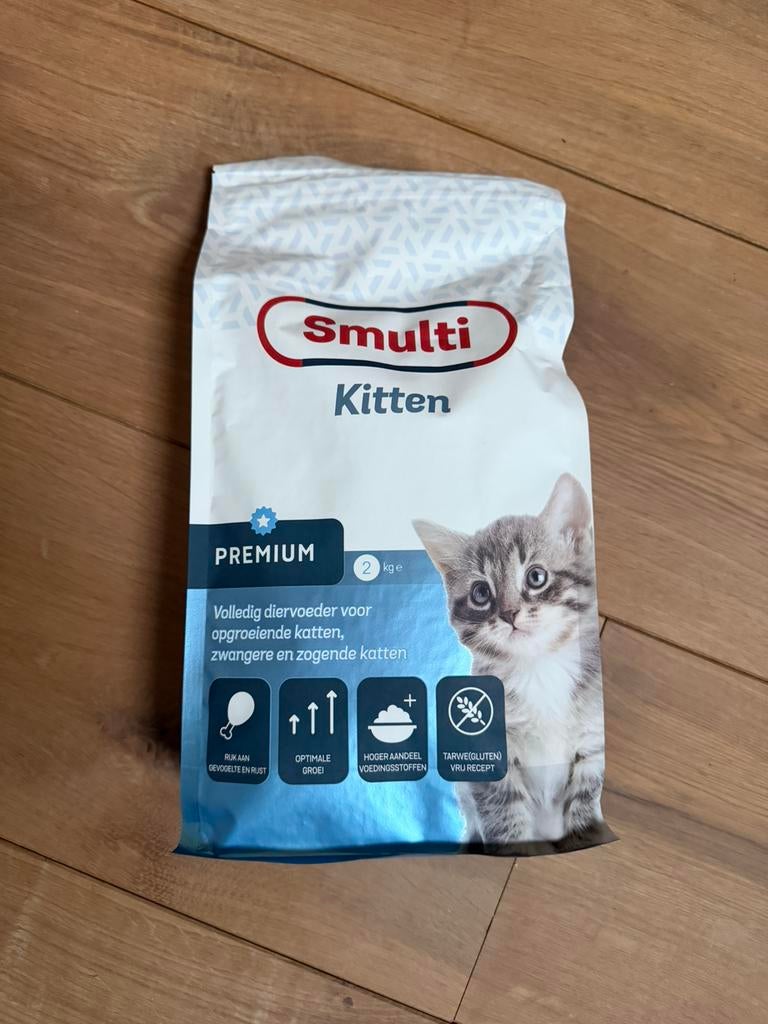 Kitten voer smulti, Ophalen, Kat