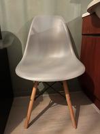 Grijze en witte stoel, Ophalen of Verzenden, Zo goed als nieuw, Grijs, Eén