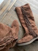 Unisa Cognac Suède Laarzen met Franjes - Maat 41, Kleding | Dames, Schoenen, Hoge laarzen, Bruin, Ophalen of Verzenden, Zo goed als nieuw