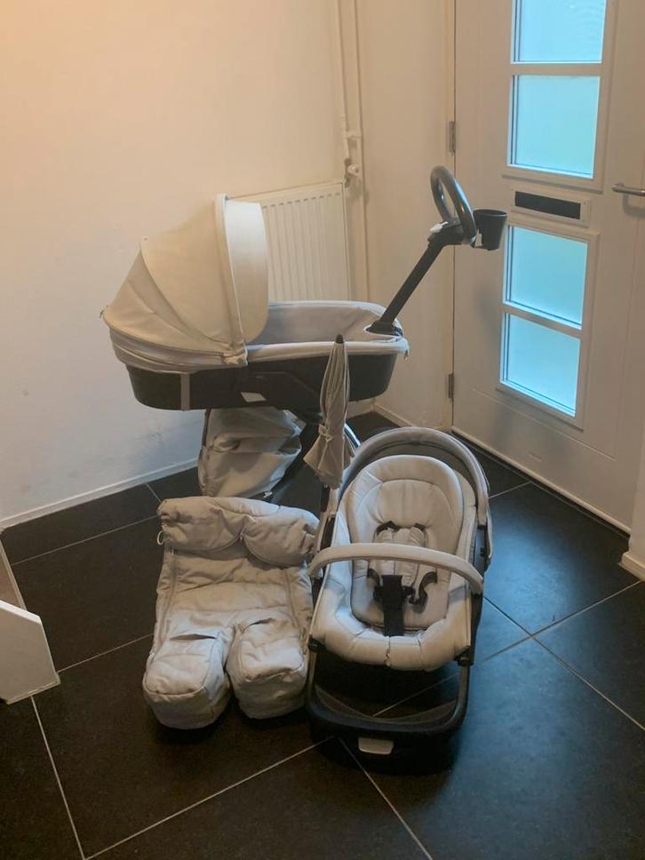 Licht grijs Stokke kinderwagen + extra stoel en accessoires, Kinderen en Baby's, Kinderwagens en Combinaties, Zo goed als nieuw