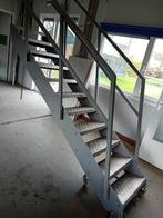 Mooie industriële trap, Doe-het-zelf en Verbouw, Ladders en Trappen, 2 tot 4 meter, Trap, Zo goed als nieuw, Ophalen