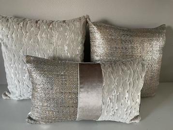 Luxe Sierkussens Goud/Beige Set beschikbaar voor biedingen