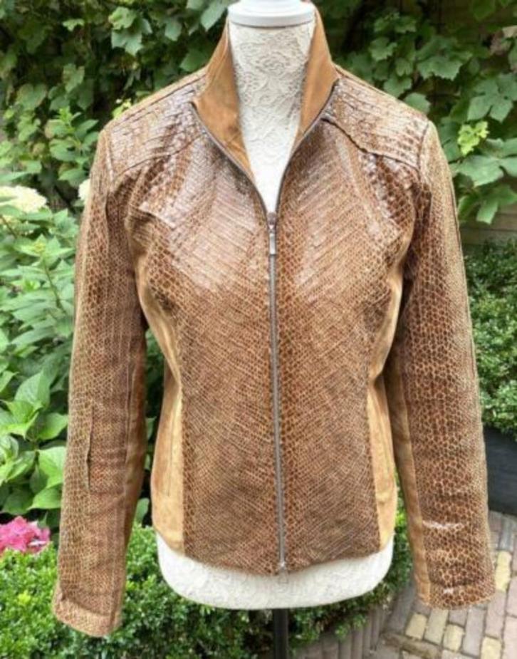 Biba leren jasje maat 38[v], Kleding | Dames, Jasjes, Kostuums en Pakken, Zo goed als nieuw, Jasje, Maat 38/40 (M), Bruin, Ophalen of Verzenden