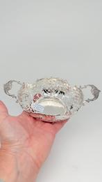 Antiek handgezaagde zilveren bonbonmand. 1901, van Kempen., Ophalen of Verzenden, Zilver